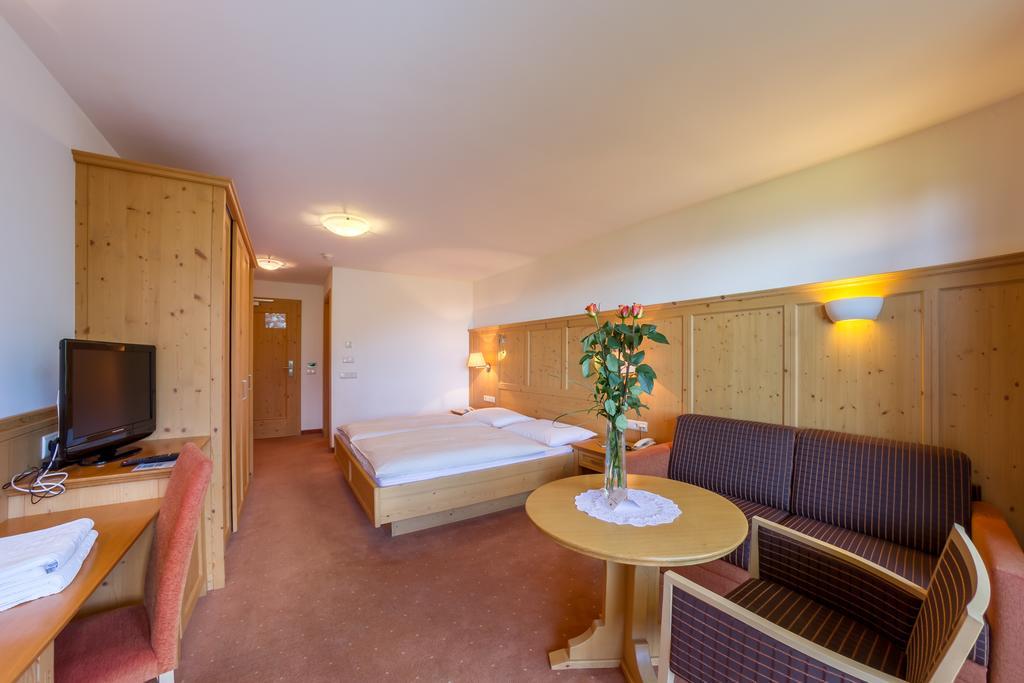 Hotel Plunger Кастельротто Экстерьер фото