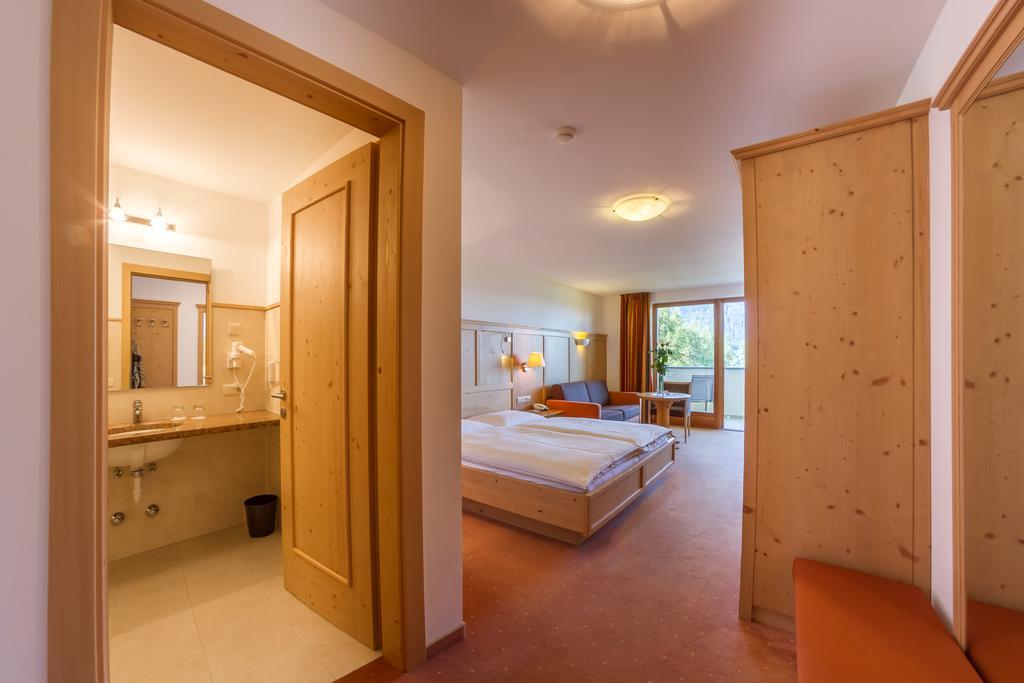 Hotel Plunger Кастельротто Экстерьер фото