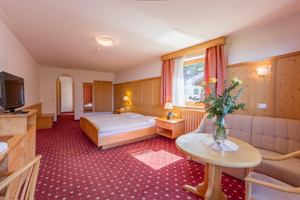 Hotel Plunger Кастельротто Экстерьер фото